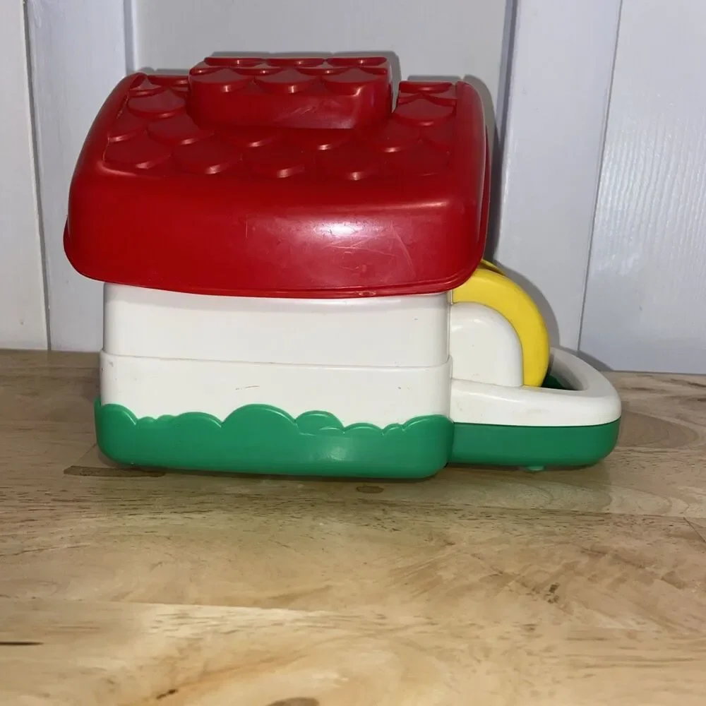 Fisher Price Dog House Pop Up Jack in the Box 1995 Vintage Musical Plastic Toy